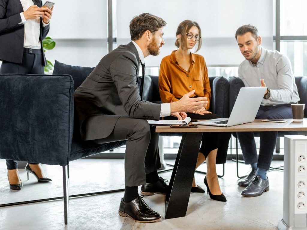 Financial Advisor Benefits