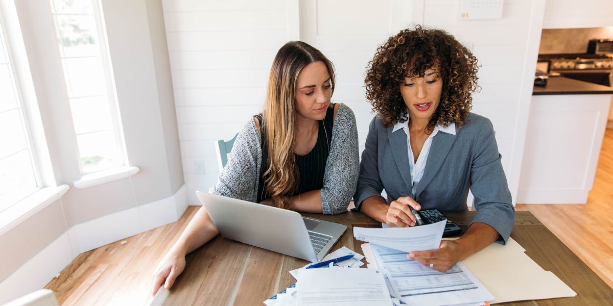 Financial Advisor (1) Financial Advisor (1)